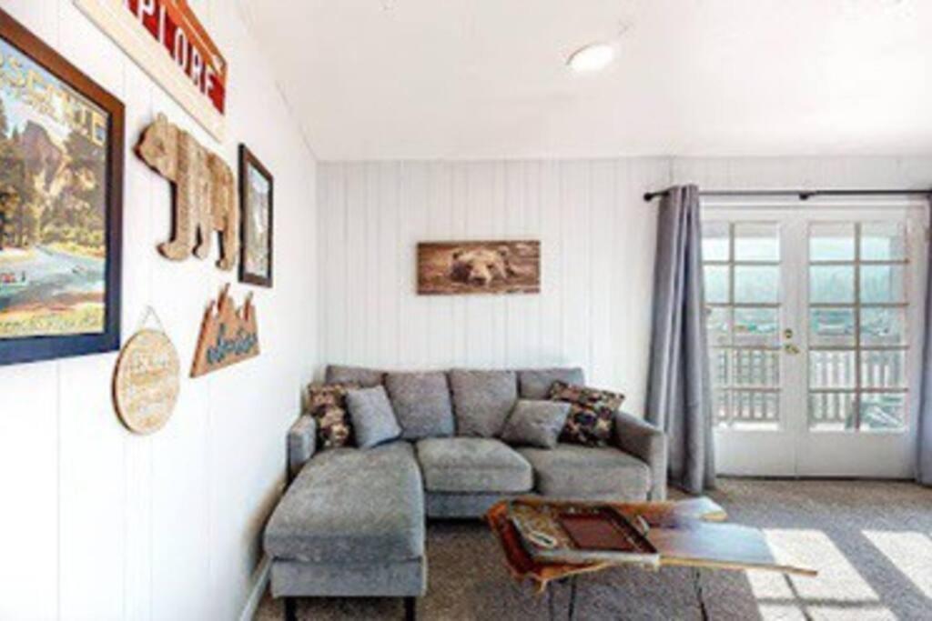 Couples Hideout In Heart Of Oakhurst Ngoại thất bức ảnh